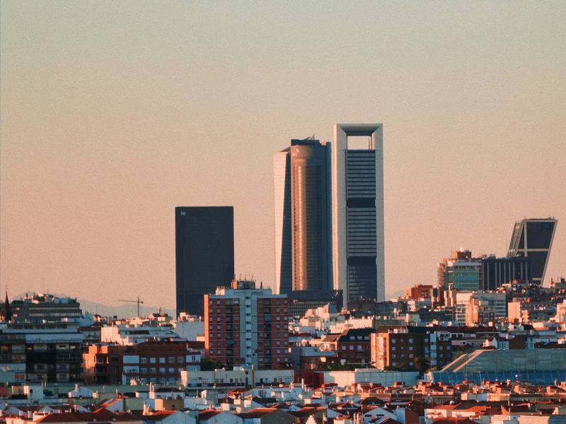 Rent office in Madrid